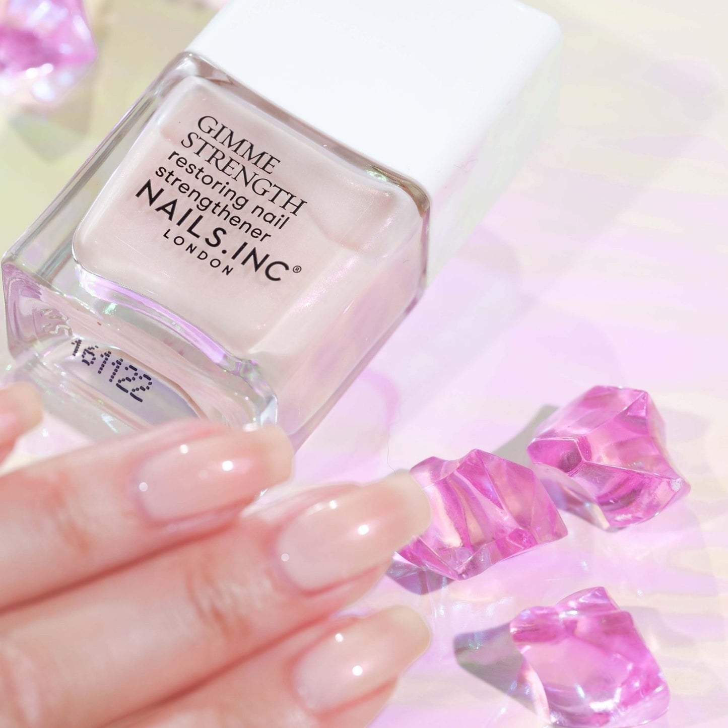 Nails Inc Gimme Strength Nail Treatment, Restoring Strengthener, Vegan Collagen, Shimmering Nail Highlighter, Durable & Strong Nails